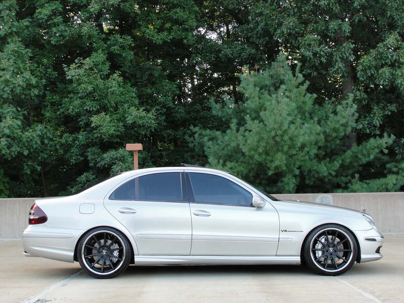Illustration for article titled This Mercedes-Benz E55 AMG Is A Smart Buy Because It's Stupid Cheap